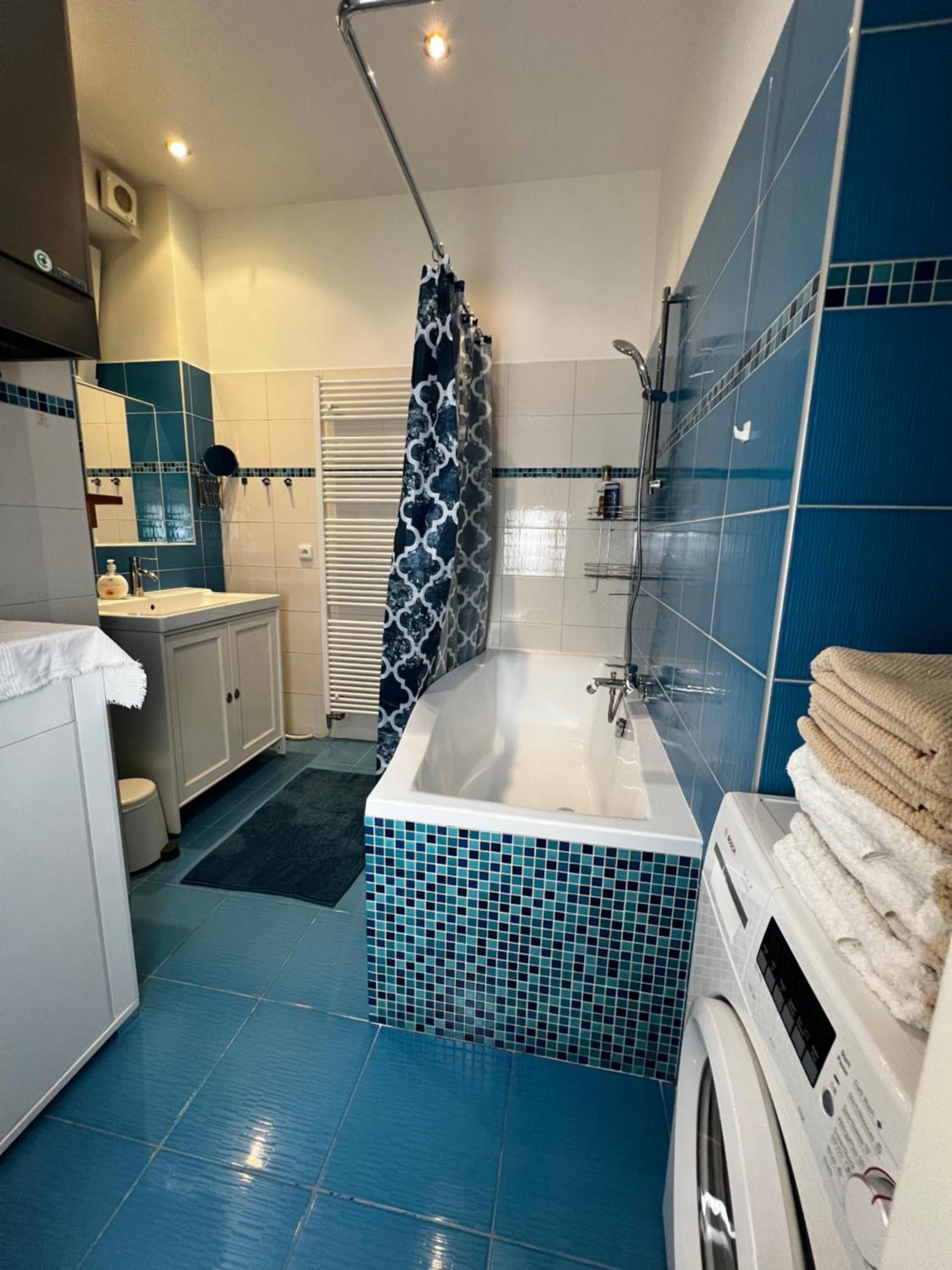 Mm Apartment Argentinska Prague Ngoại thất bức ảnh